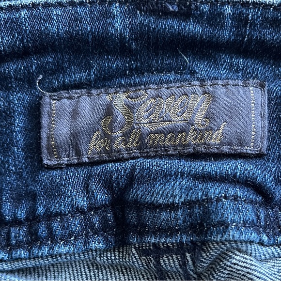 7 for all Mankind woman’s bootcut jeans with metal details - Picture 4 of 4